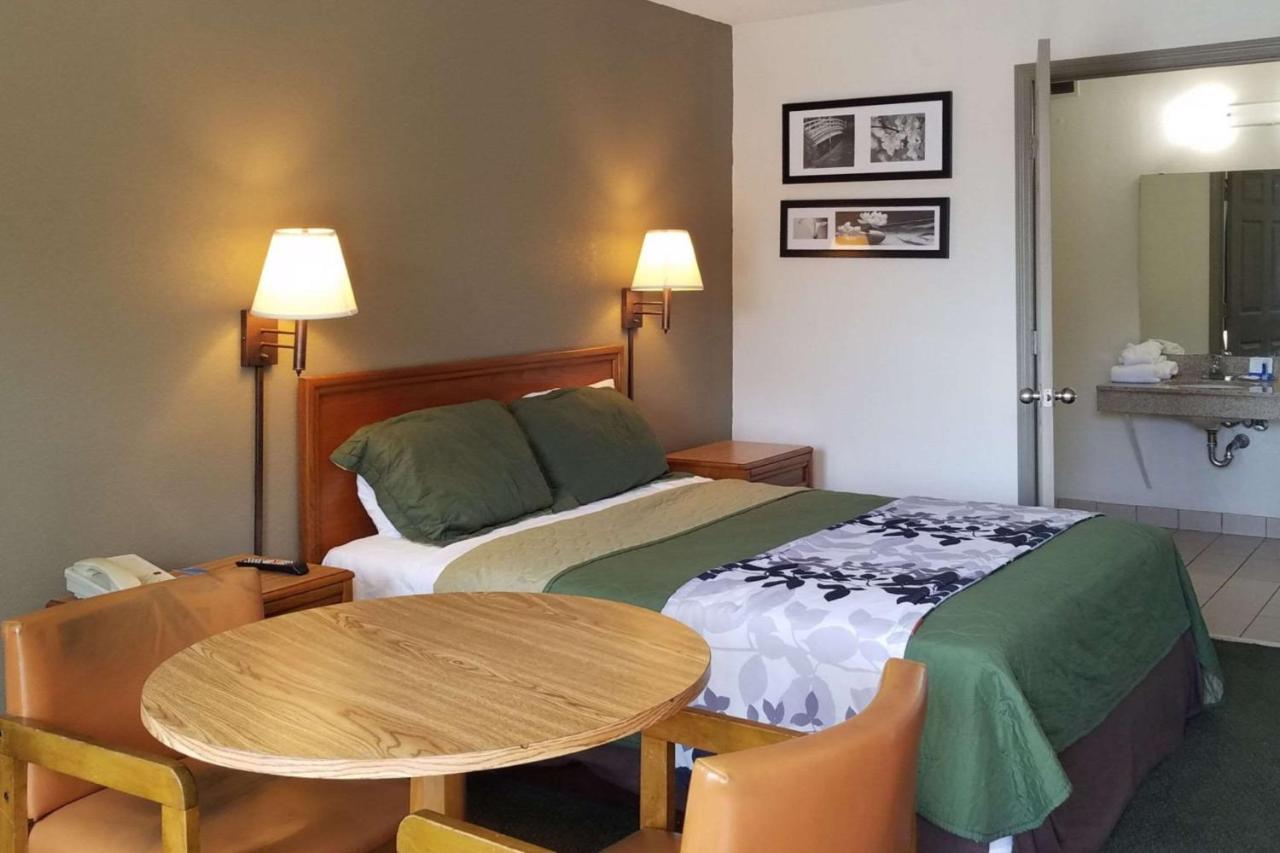 Travelers Inn & Suites Sumter Extérieur photo